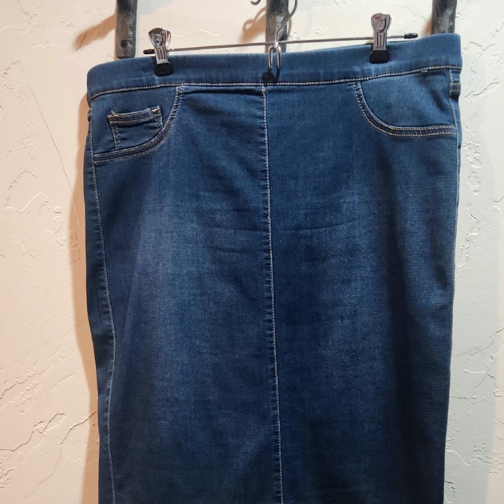 Classic Blue Jeans with Timeless Indigo Wash